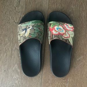 Gucci slides amazing condition